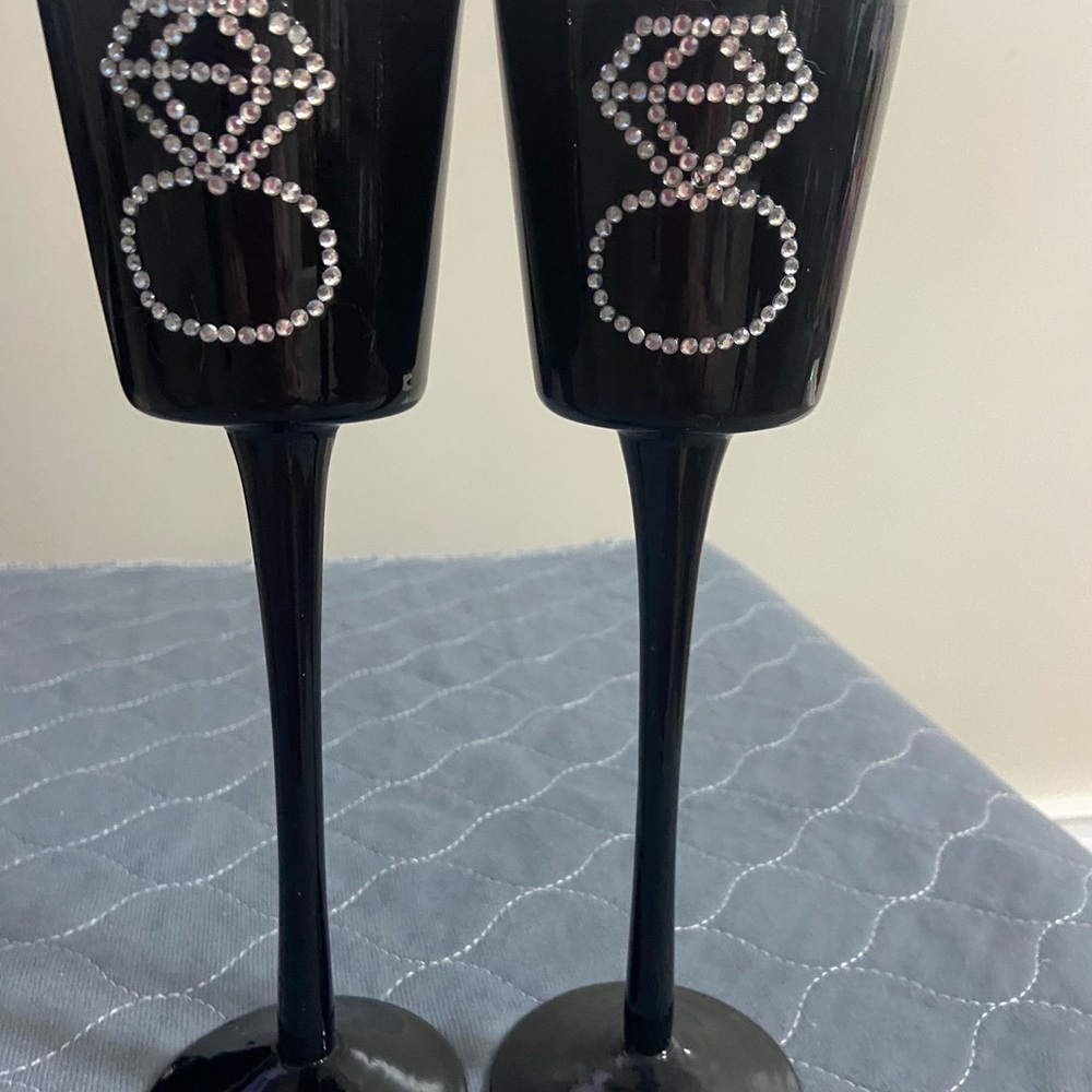 Black Champagne Flutes with Rhinestone Design